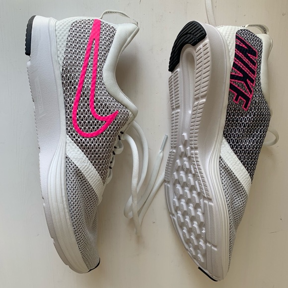 nike zoom strike pink